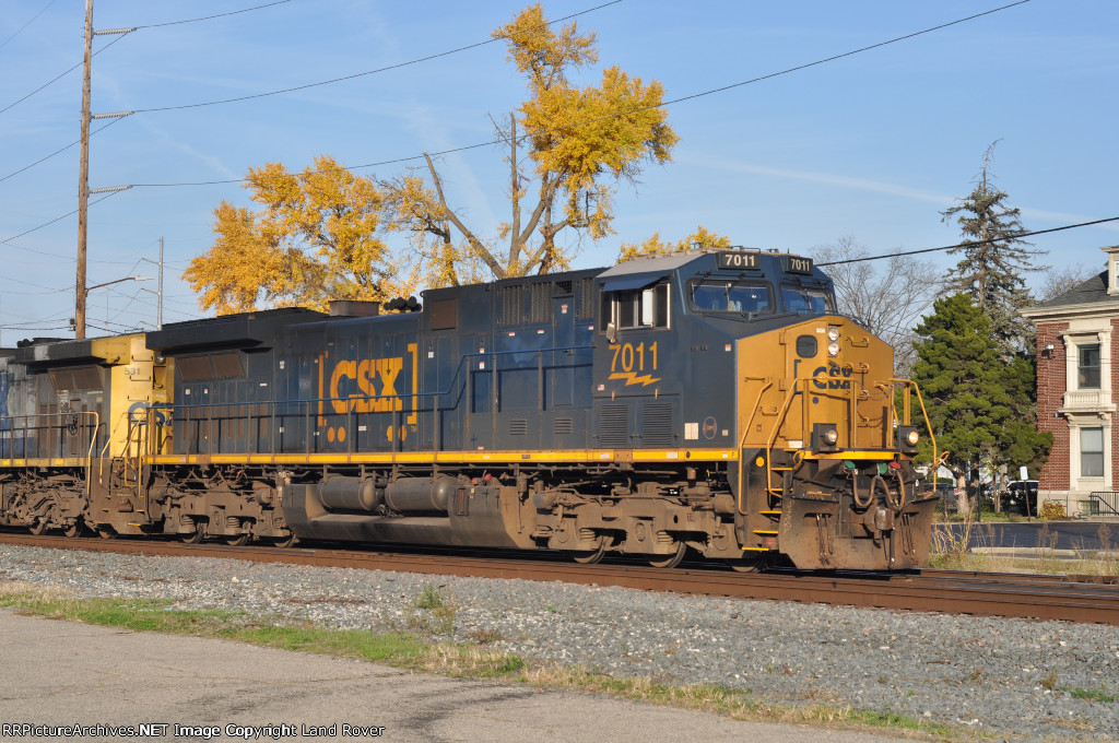 CSXT 7011 South